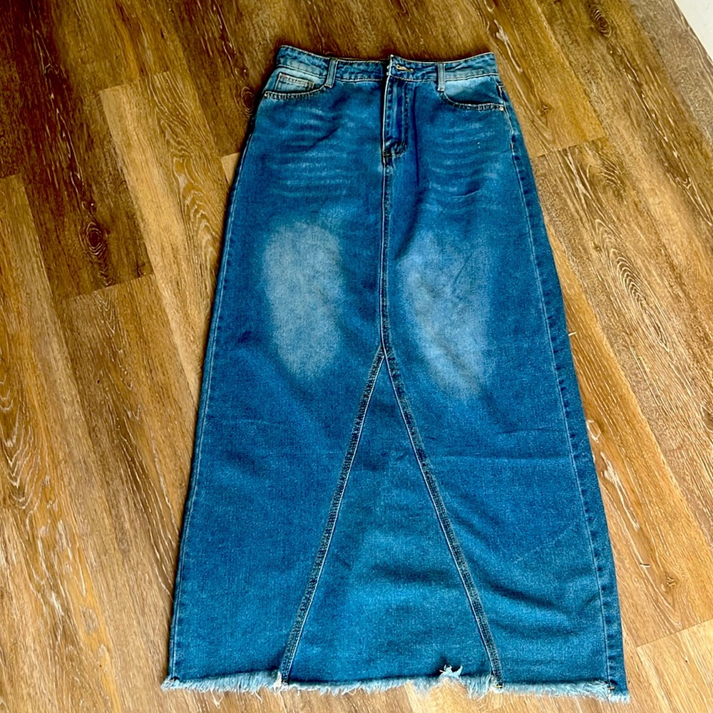 Denim skirt